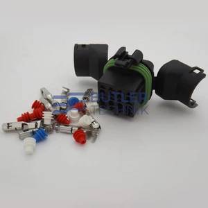 Eberspacher Hydronic 10 heater connector housing and terminals | 221000319300 