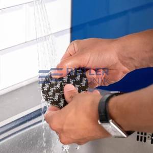 Silwy Metal-Nano-Gel-Pads 5 cm BLACK, set of 4 