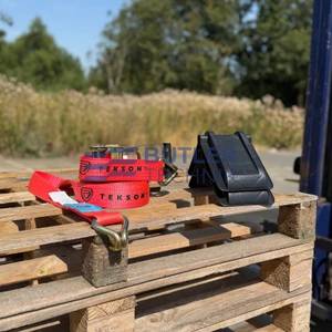 Tekson 10m x 50mm 5 Ton Ratchet Strap and 2x Corner Protectors Kit | TEK06WY0026KIT 